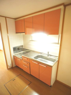 【キッチン】 | プロムナードⅡ | 便利な吊戸棚が付いています♪