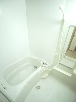 【浴室】 | プロムナードⅡ | ゆったり過ごせるお風呂です♪