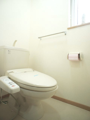 【トイレ】 | プロムナードⅡ | 温水洗浄暖房便座機能付きです♪
