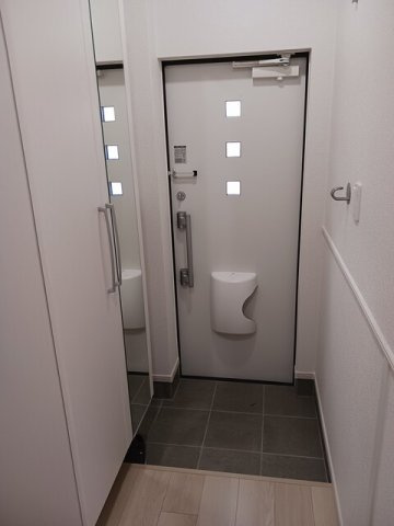 ラ　クラルテ　ａの玄関