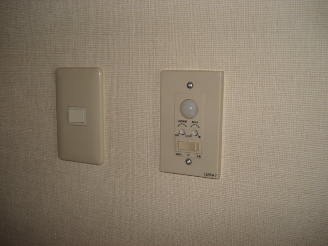 オリンピア　１６のその他|人感センサーライト