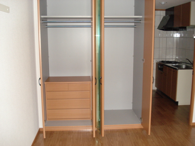 オリンピア　１６の収納|クローゼット