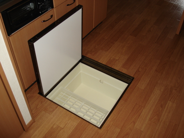 オリンピア　１６の収納|床下収納