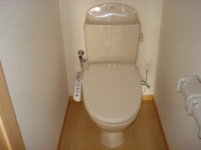 クローバーのトイレ|シャワー付トイレ