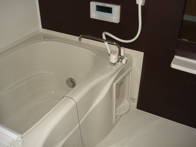 クローバーの浴室|バス