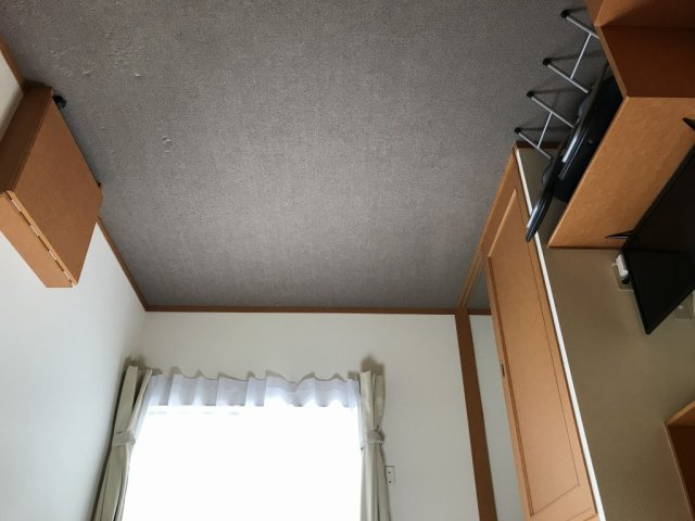 レオパレスコスモの居間・リビング