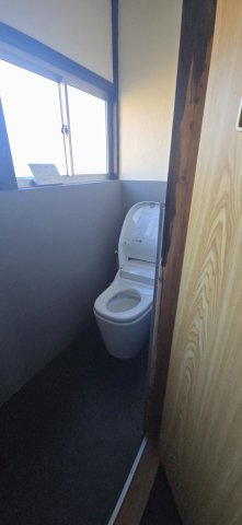 富津市田倉　中古戸建のトイレ