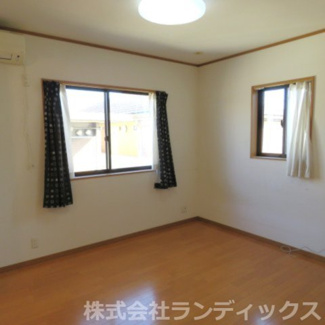 【洋室】 | 昭島市上川原町１丁目　中古戸建 | ２F洋室