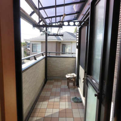 【バルコニー】 | 昭島市上川原町１丁目　中古戸建 | バルコニーは洋室２部屋から出入り可能（２WAYバルコニー）♪