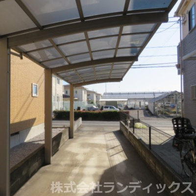 【駐車場】 | 昭島市上川原町１丁目　中古戸建 | カースペース2台分あり（※車種によります）