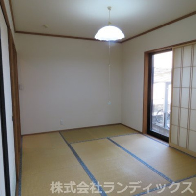 【和室】 | 昭島市上川原町１丁目　中古戸建 | 押入れと床の間のある和室は約７．２帖♪