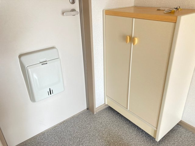 ジュネス廣町の玄関