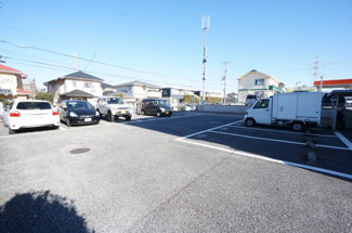 【駐車場】