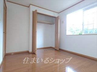 広島市安佐北区亀山６丁目のアパートの寝室|クローゼットあり