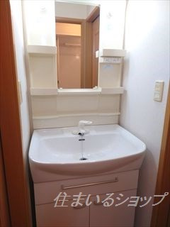 広島市安佐北区亀山６丁目のアパートの洗面所