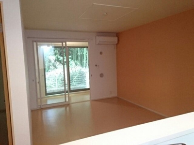 【居間・リビング】 | レジデンス・リオⅠ | ゆったり過ごせる居間です