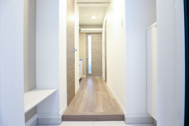 サヴォイ　ル・プルミエ　パリエ　3階の玄関|別号室のものになります。現状優先。