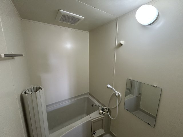 リッチド阿南2の浴室