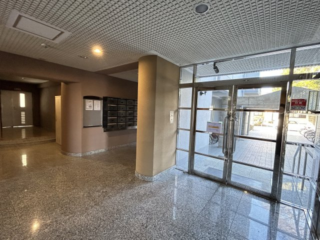 リッチド阿南2のエントランス