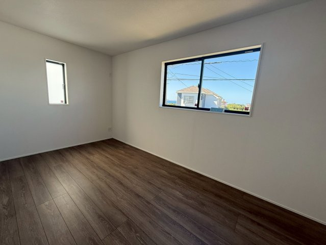 ★★糸満市喜屋武－１号棟（全２棟）の洋室|広々とした洋室です