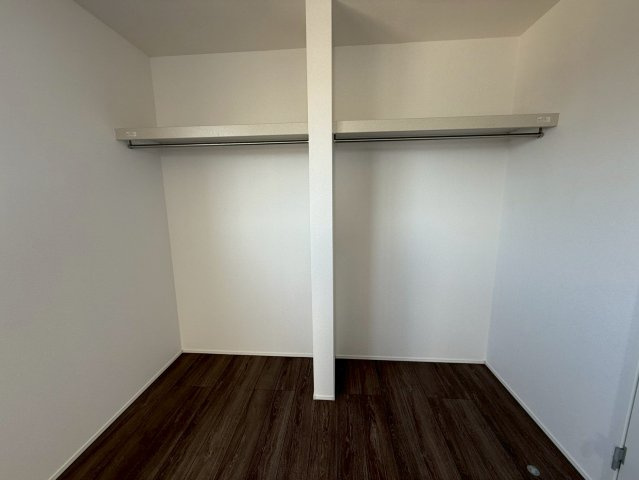 ★★糸満市喜屋武－１号棟（全２棟）の洋室|広々とした洋室です