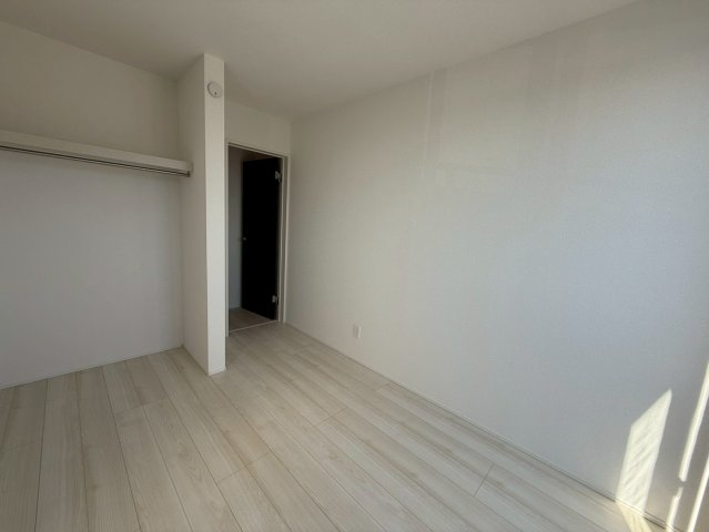 ★★糸満市喜屋武－2号棟（全２棟）の洋室|コンパクトで使いやすい洋室です