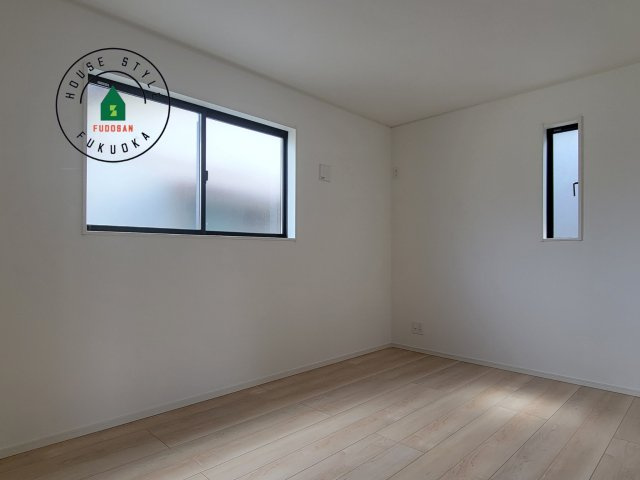 福岡市南区中尾2丁目第5-2棟（2号棟）の内観：施工例|和室を上手に活用すると暮らし方の幅が広がります。例えば普段は開け放して、子供の小さいうちはお昼寝や遊びのスペースに。畳はソフトなので転んでもケガをしにくく安心です