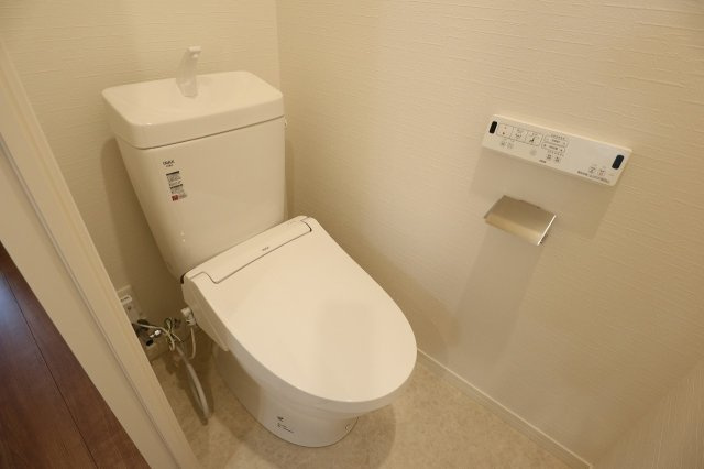 ラ・シック　サヴォイ　10階のトイレ|別号室のものです。現状優先になります。