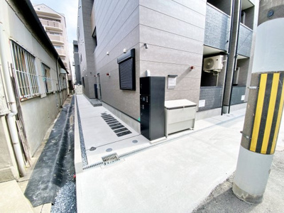 【エントランス】 | The Crest