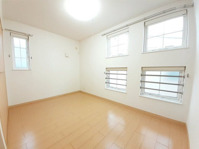 【居間・リビング】 | ベルムーンＡ | おしゃれなリビングです