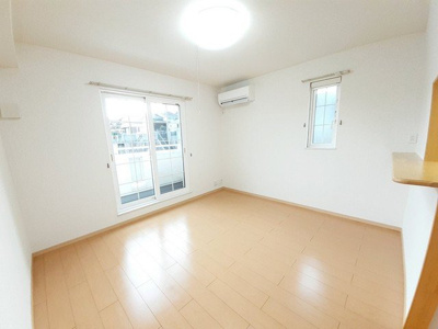 【居間・リビング】 | ベルムーンＡ | リビングです