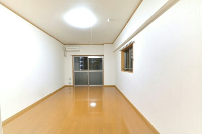 【居間・リビング】 | セトル．イン鳳 | 退去前ですが大変人気の物件です。写真等でお早めにご検討ください。人気の物件ほど早く決まってしまいます(>_<)