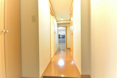 【玄関】 | セトル．イン鳳 | 明るい玄関です