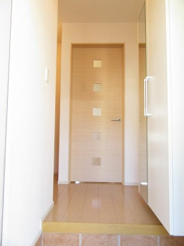 カーサ・プラシードの玄関