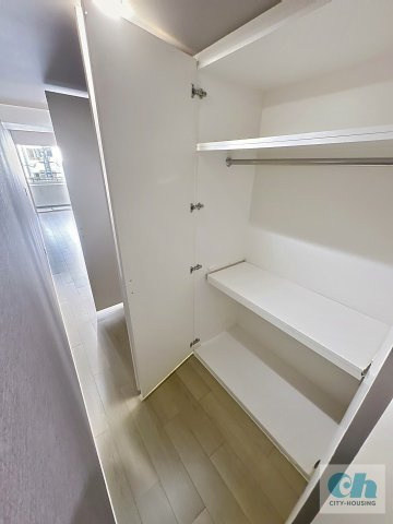 ロハス八百吉 302号室の収納