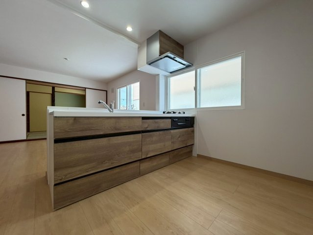 江別市文京台南町19-12の和室