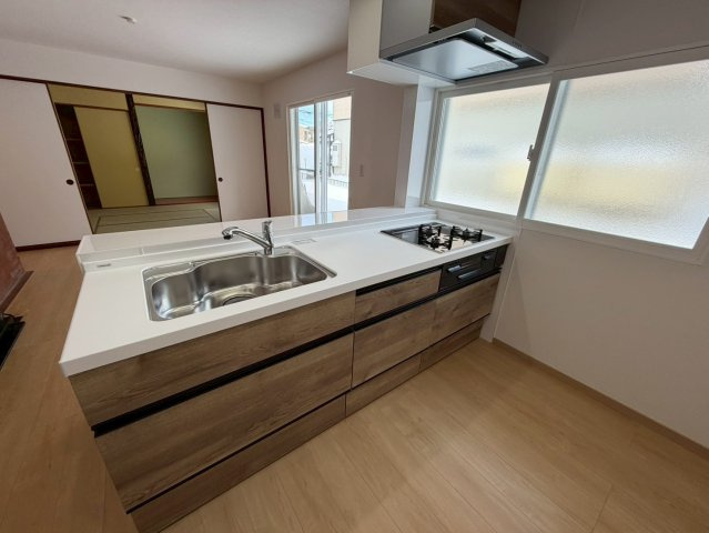 江別市文京台南町19-12の居間・リビング