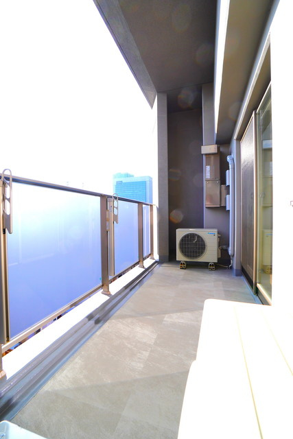 リビオメゾン御茶ノ水EASTのバルコニー|※写真は同タイプの別室になります