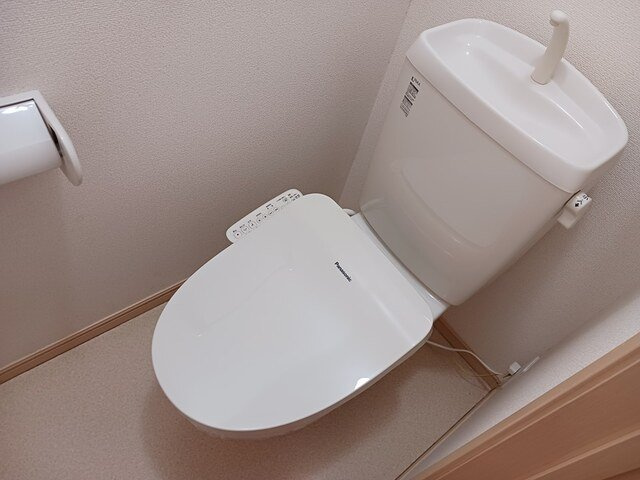 かたかご　ヒルズのトイレ|ゆったりとした空間のトイレです