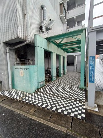 新豊田ステーションビルのエントランス