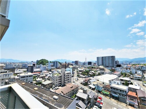 グランデュオ五日市駅前ウエストの展望|眺望：バルコニーからの眺望 ※2023年6月撮影     （2023年6月撮影）