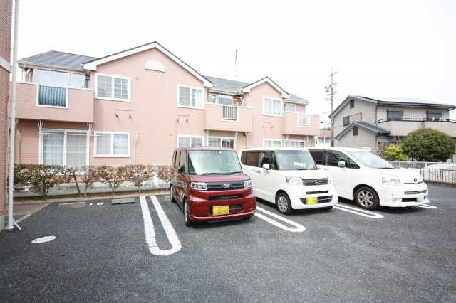 エクセレントⅠの駐車場