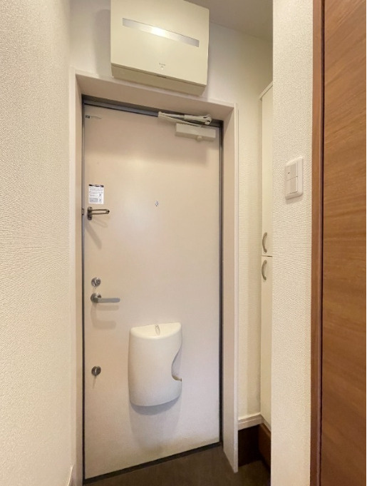 杉並区成田東５丁目のアパートの玄関