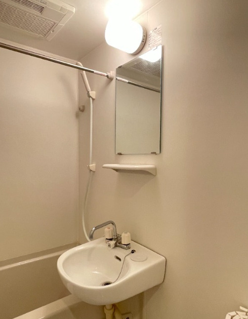 杉並区成田東５丁目のアパートの洗面所