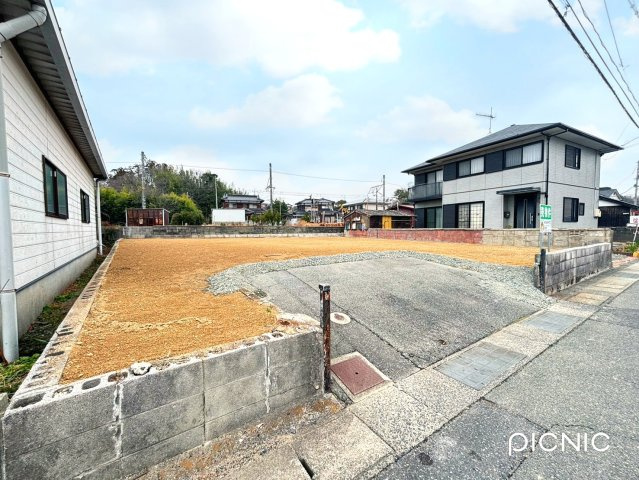 大学通の外観
