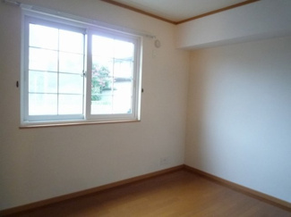 【内装】 | オークヴィレッジⅠ | 明るい室内です