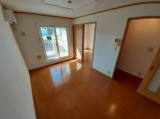 【居間・リビング】 | メゾン・パルテールＡ | 使いやすいリビングです