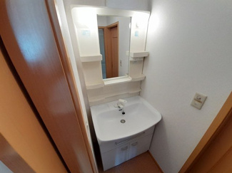 【洗面所】 | メゾン・パルテールＡ | 使いやすい洗面所です