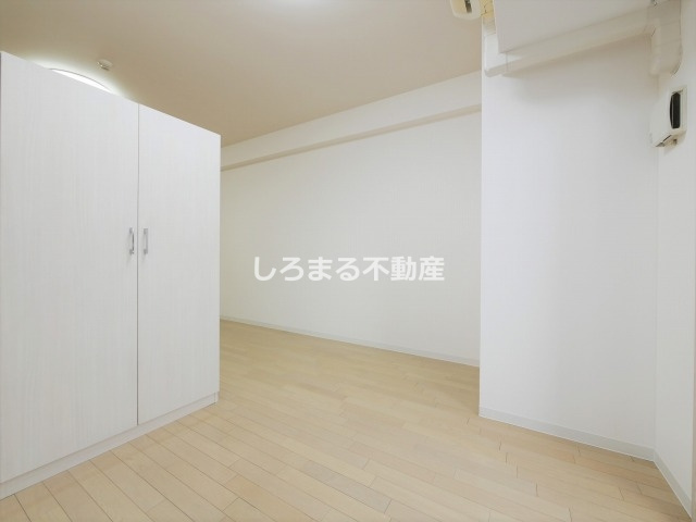 南堀江アパートメントシエロの洋室