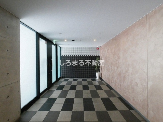 南堀江アパートメントシエロのロビー